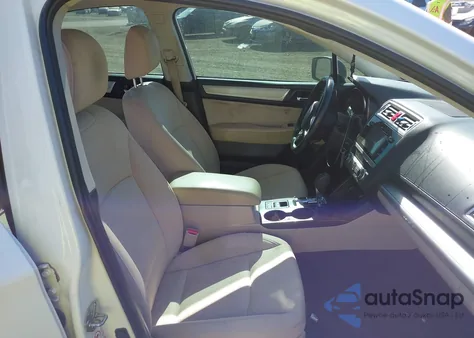 2016 Subaru Legacy 2.5I Premium z USA, uszkodzony, nr VIN 4S3BNAD6XG3045521